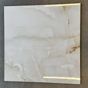 Irani Onyx (60×60) Blizgus
